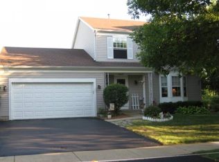 880 Paddock Dr, Carol Stream, IL 60188