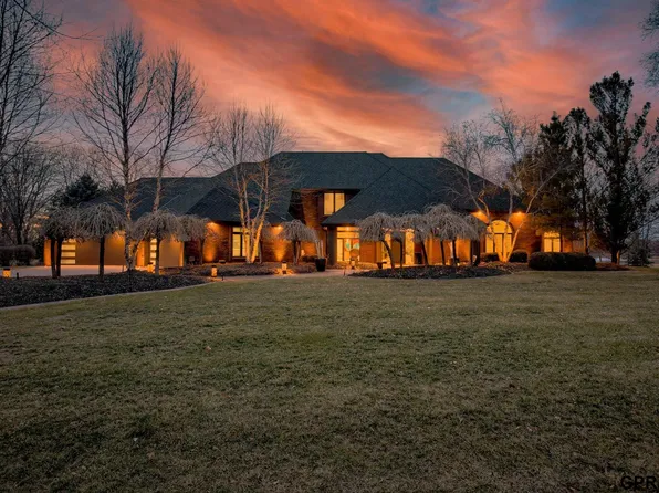 25515 Blondo St, Waterloo, NE 68069