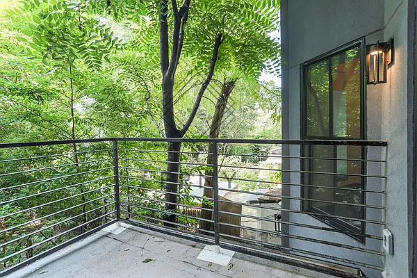 Rented by ERNY LLC | media 17