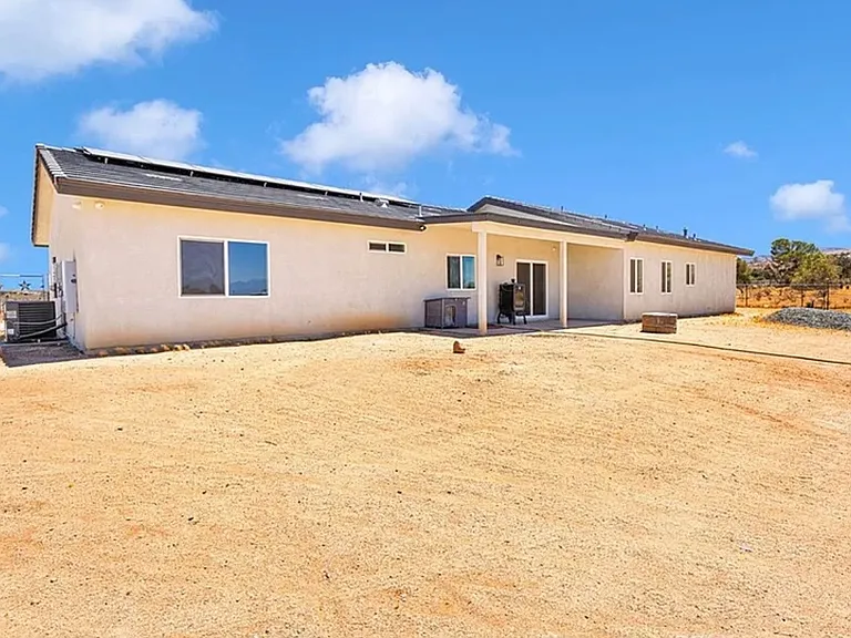 10770 Chipmunk Rd — Photo 11