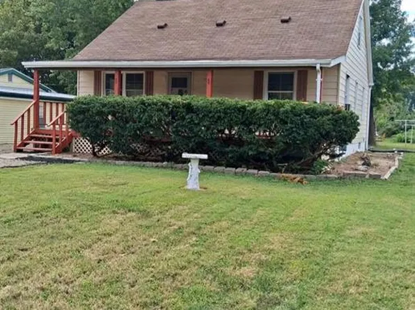226 W 2nd St, Cahokia, IL 62206