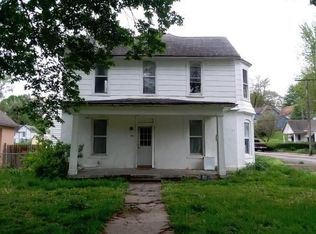 1040 Riley St, Atchison, KS 66002