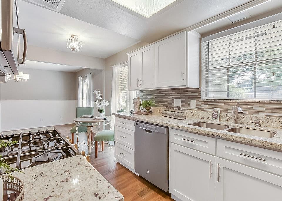 1st image of 8815 Hillsgrove Ct