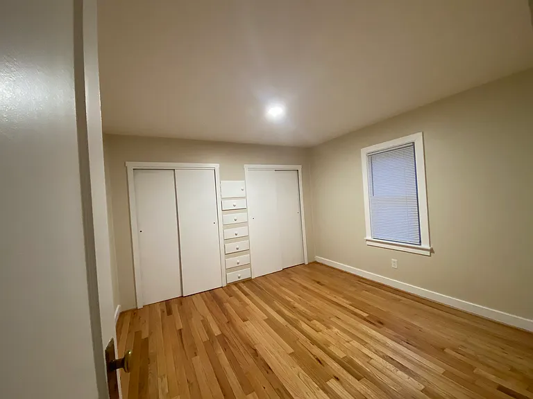 263 Center Ave — Photo 10
