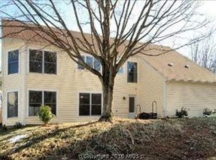 12745 Lincolnshire Dr, Potomac, MD