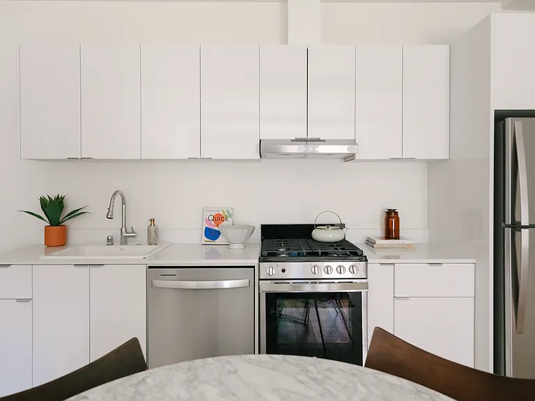 1033 N Coronado St #2 — Photo 6