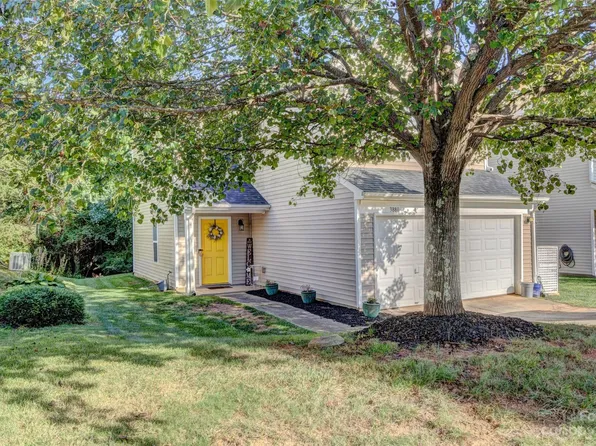 3880 Broadwater Ct, Gastonia, NC 28056