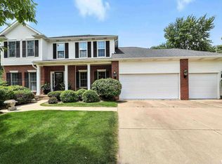 4410 Fairhaven Ct, Davenport, IA 52807