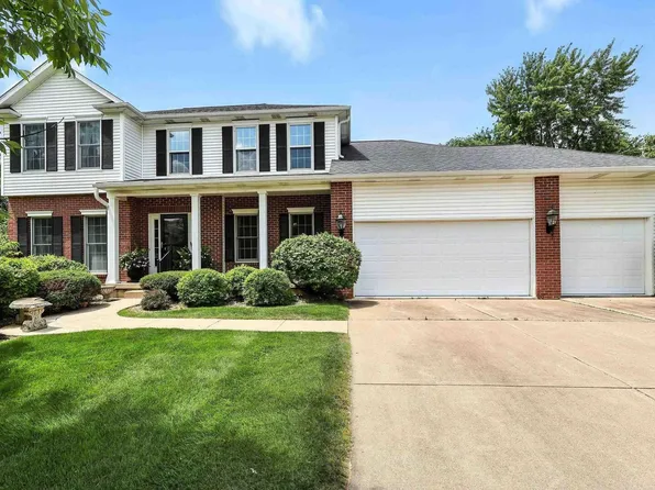 4410 Fairhaven Ct, Davenport, IA 52807