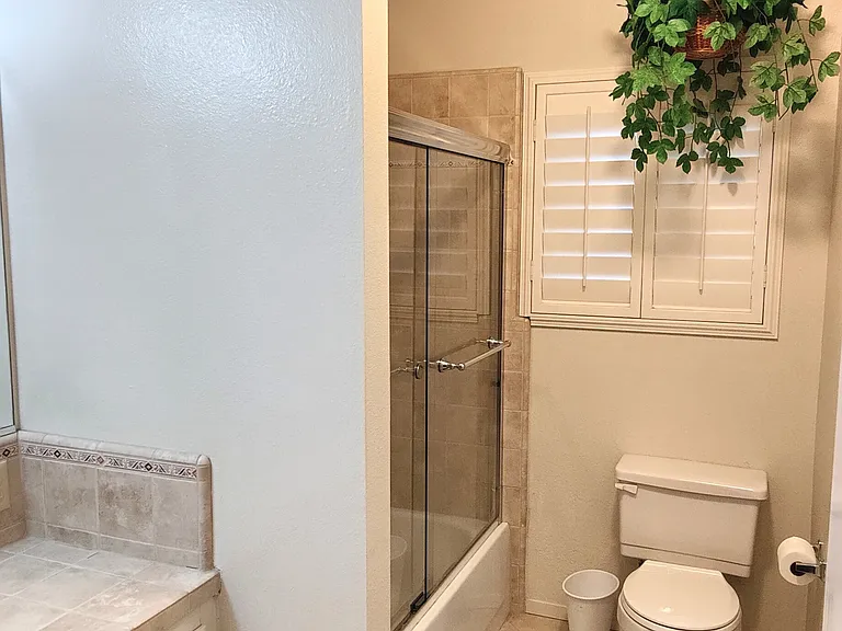 3421 W Los Altos Ave — Photo 16