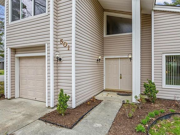 5th image of 501 Great Park Dr