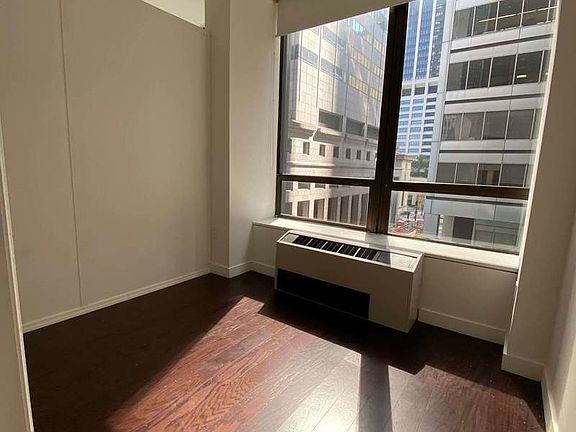 3rd image of 99 Wall St #1613
