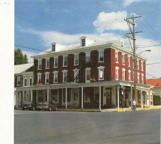 6 S Lancaster St