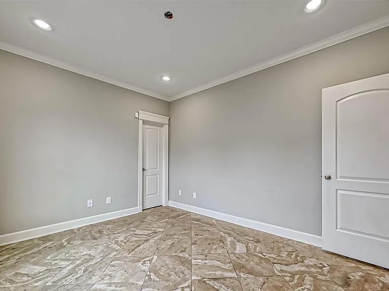 2113 Bidwell Dr — Photo 37