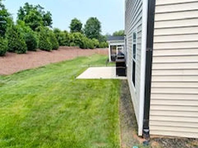 4231 Honeysuckle Vine Dr — Photo 23