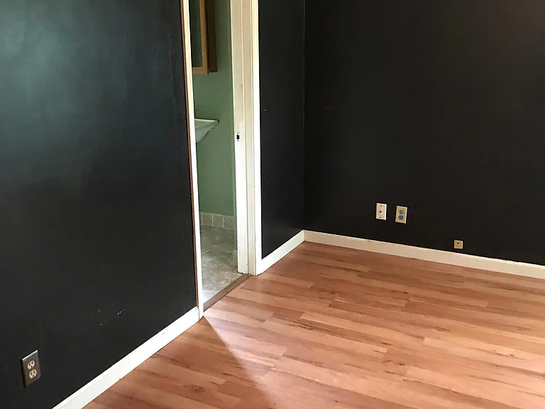 210 Kennedy Rd — Photo 82