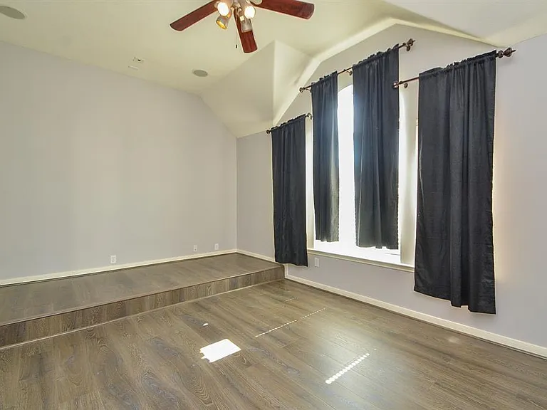 6726 Oakman Ln — Photo 10