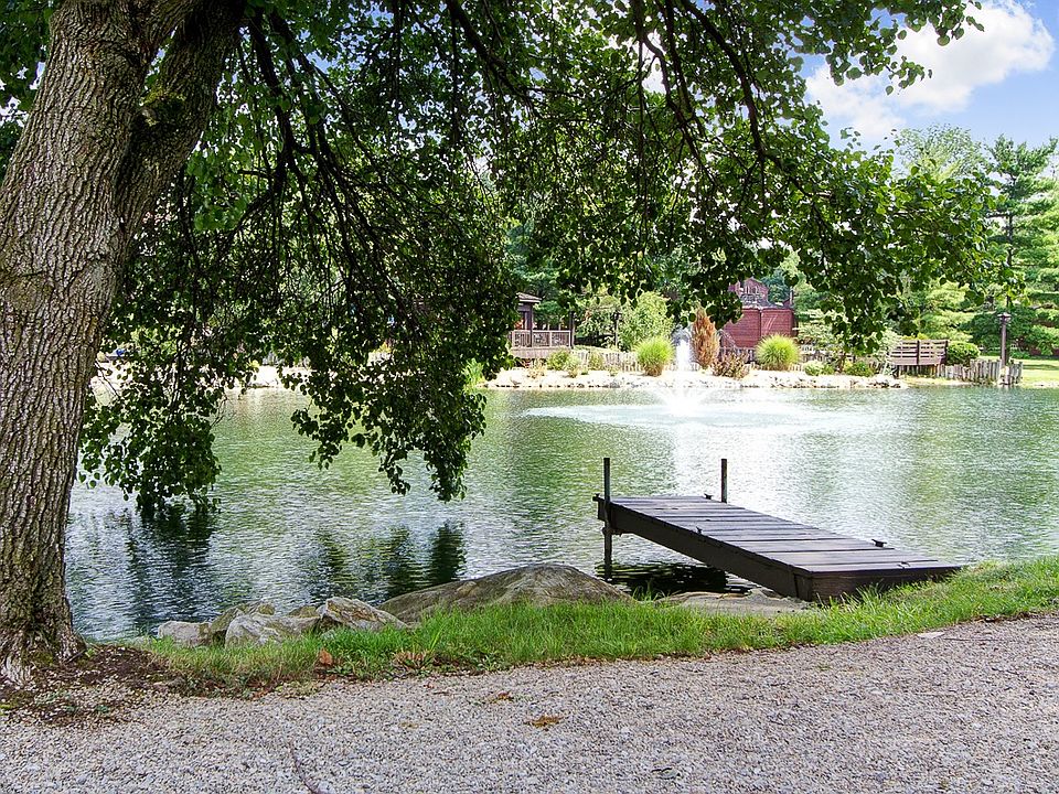 1st image of 322 Lakeside Dr