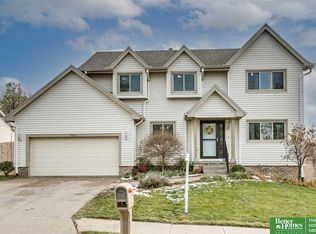 10609 Curtis Ave, Omaha, NE 68134