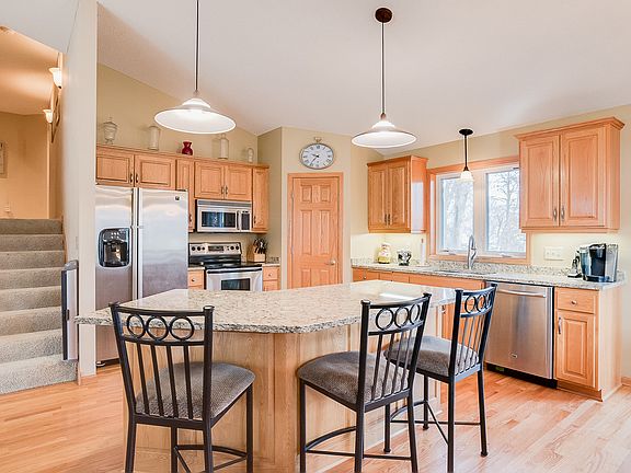 3rd image of 2737 108th Ln NE