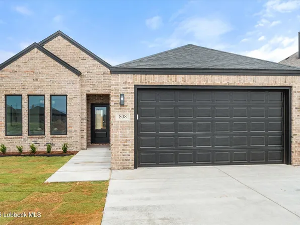 808 E 19th St, Wolfforth, TX 79382