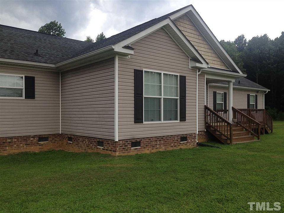2nd image of 500 Thompson Ln