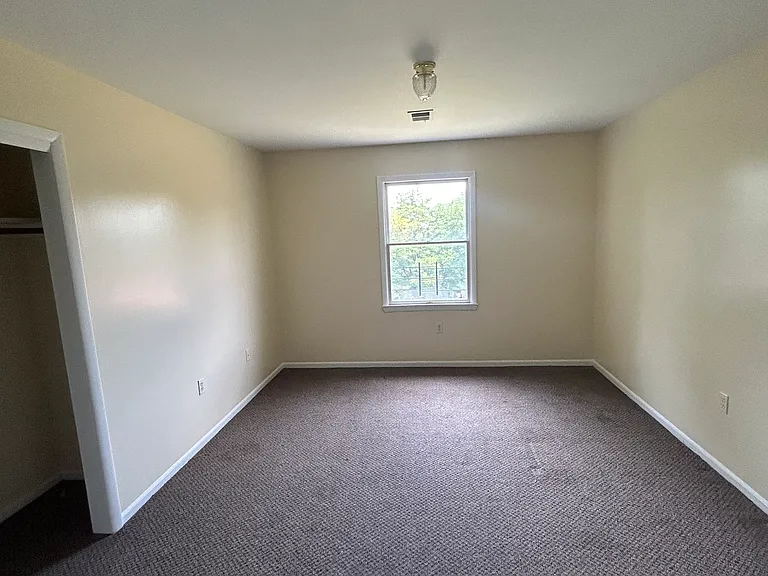 30 Elm Ct #3 — Photo 5