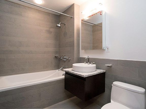 4th image of 125 W 21st St APT 11A