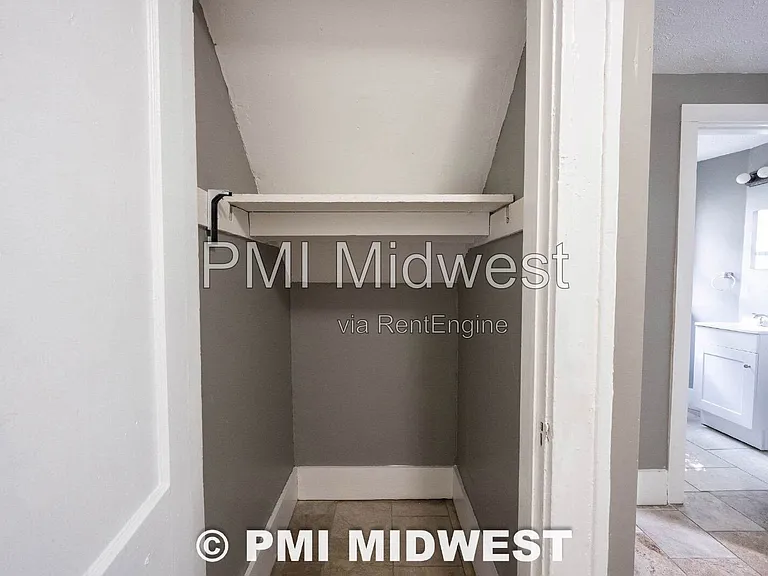 2201 E New York St #B — Photo 12