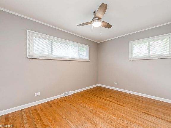 3rd image of 1118 Otis Pl