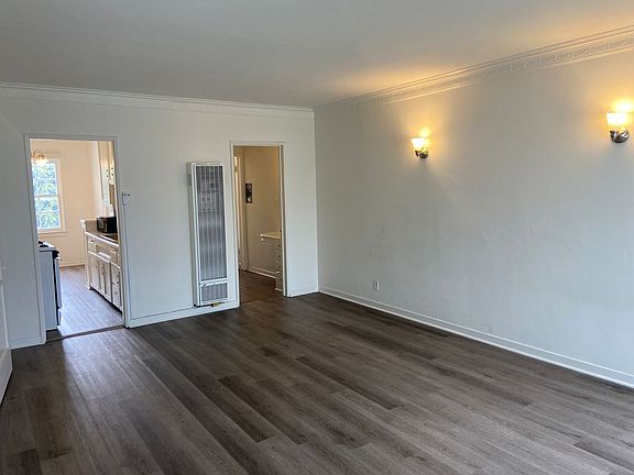 3rd image of 1430-1448 1/2 S Orange Grove Ave #1444