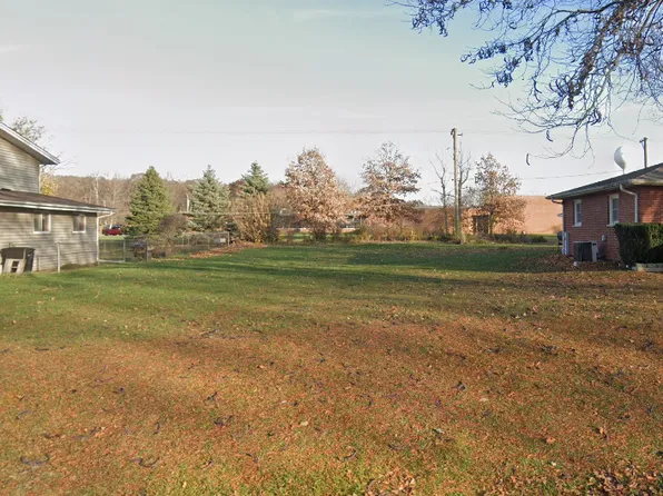 37851 N Academy Dr, Lake Villa, IL 60046