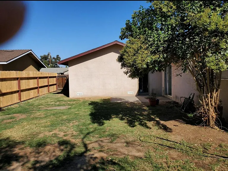 1019 S Demaree St — Photo 25