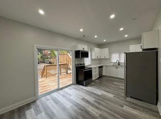 31 Carrick Ave #1, Hamilton, ON L8M 2W2