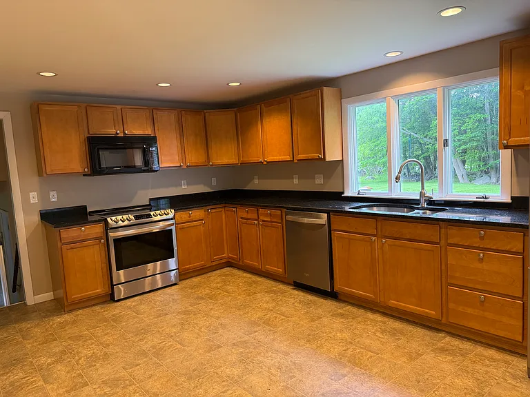 231 Locke Rd — Photo 12