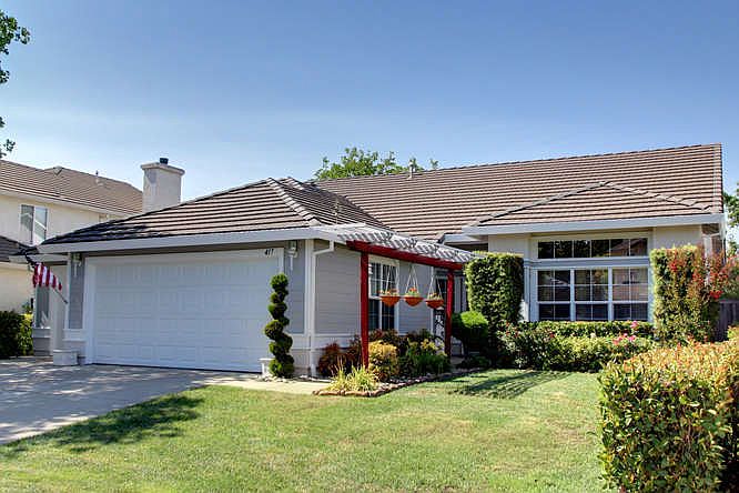 1st image of 417 Farmington Cir