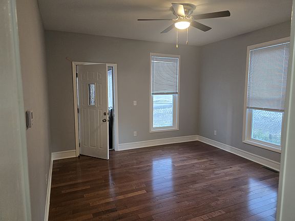 2nd image of 605 W Grove St #1
