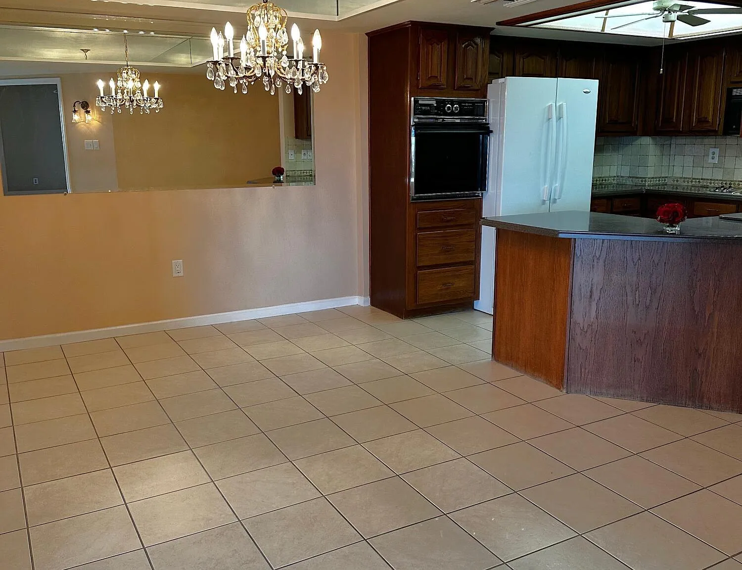 2 bed, 2.0 bath, 1264 sqft, $1,750 — Photo 4