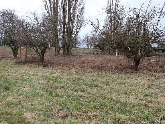 3rd image of 26827 94th Dr NW