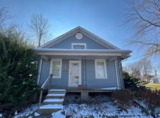 76 Sampson St, Addieville, IL 62214