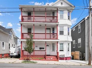 451 Admiral St APT 3, Providence, RI 02908