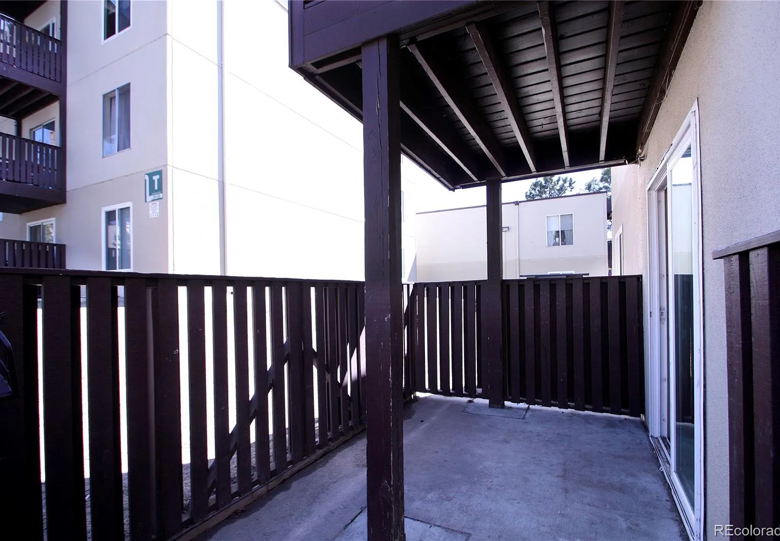 3 bed, 2.0 bath, 1138 sqft, $2,125 — Photo 2