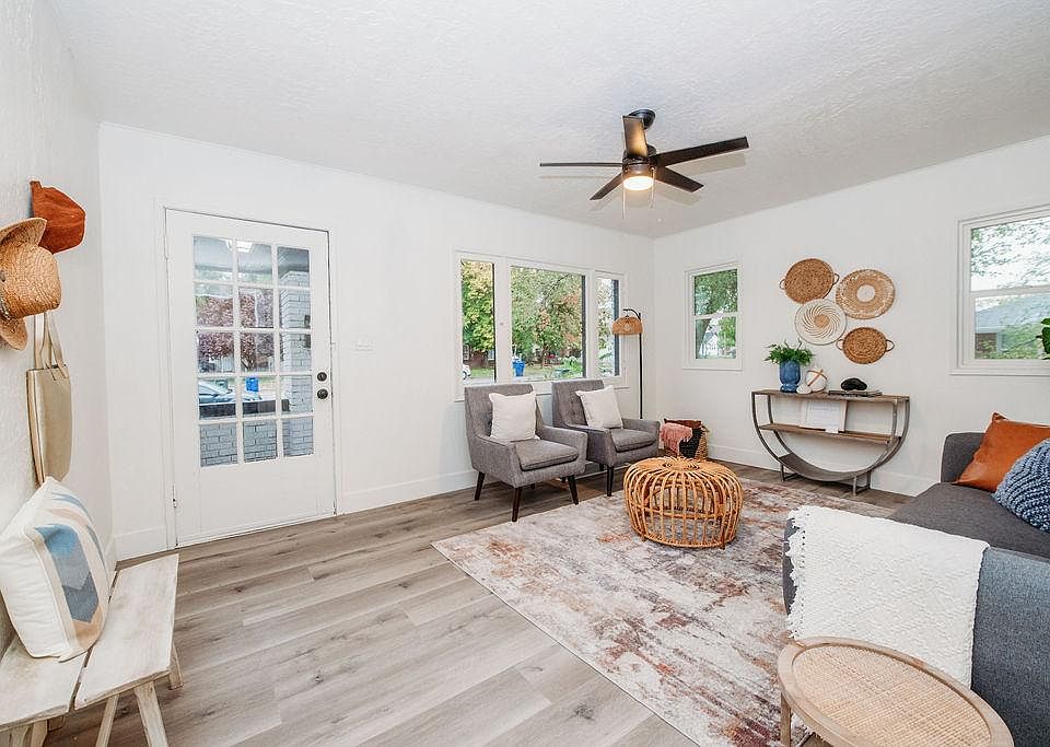 1st image of 2213 Jackson Ave #1