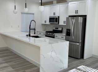 23236 Vanowen St, West Hills, CA 91307