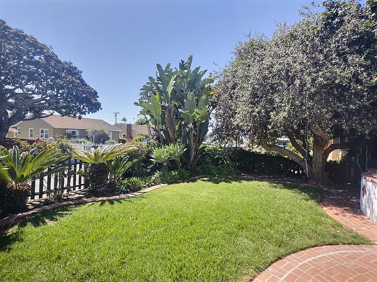 3737 Paloma Dr — Photo 16