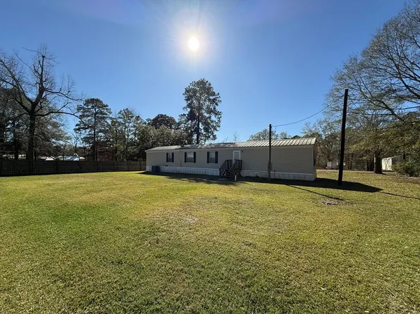 320 Toledo Beach Dr, Hemphill, TX 75948