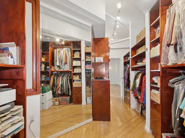 1200 Broadway image 6 of 10