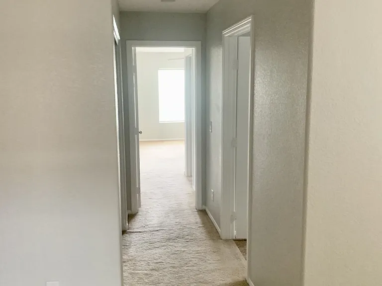 8350 S Pioneer Way — Photo 18
