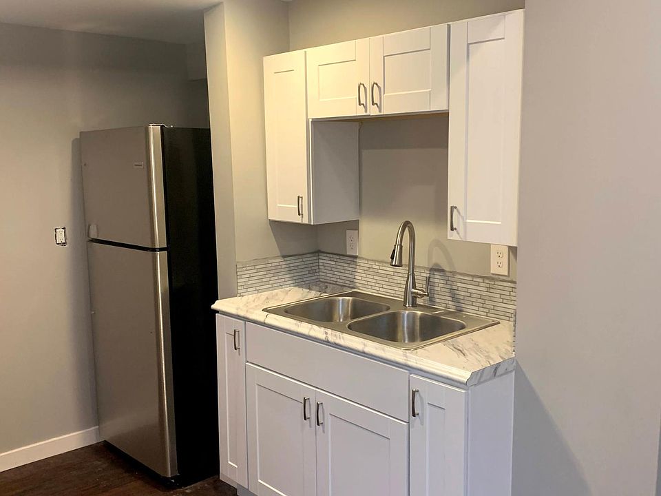 1st image of 1921 Crown Ave #2