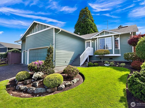 2nd image of 7213 78th Drive NE